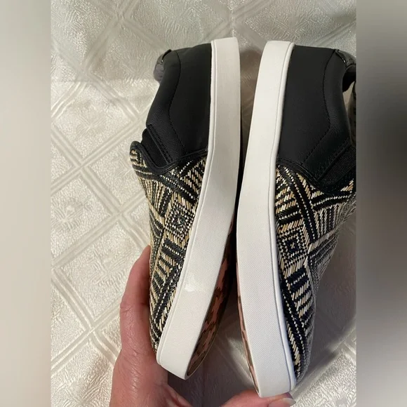 Dr Scholls Slip-ons - Picture 4 of 9